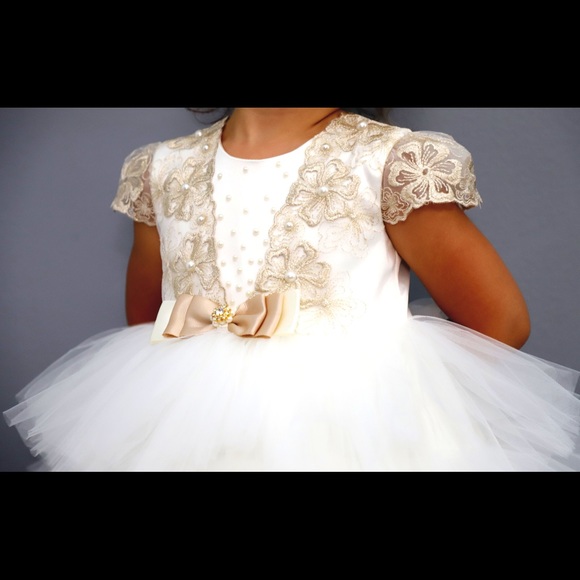 tulle  ivory taffeta and gold lace formal dress - Picture 2 of 8